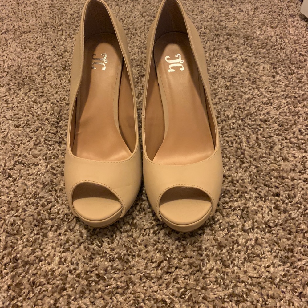 Tan open toed heels